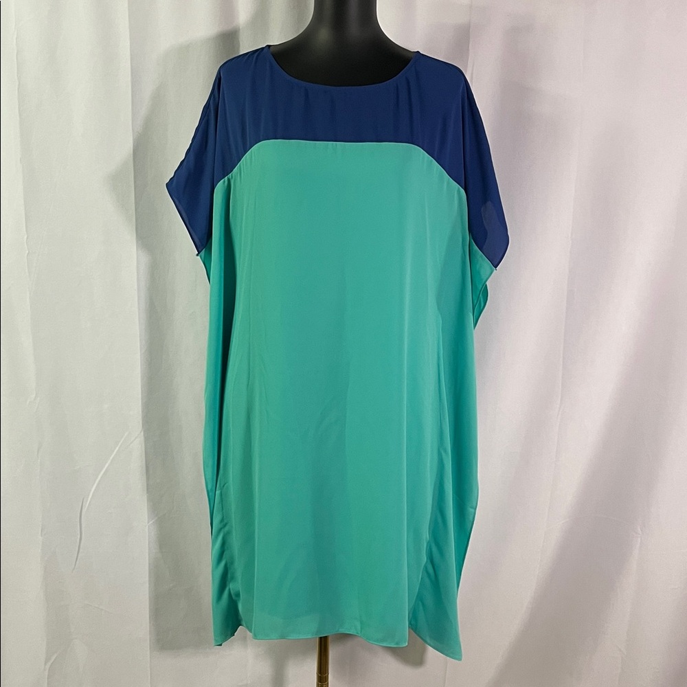 Tribal Femme Aquamarine & Blue Color Block Batwing Sleeve Midi Dress